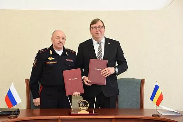 Между донским парламентом и ГУ МВД России по Ростовской области подписано Соглашение о взаимодействии