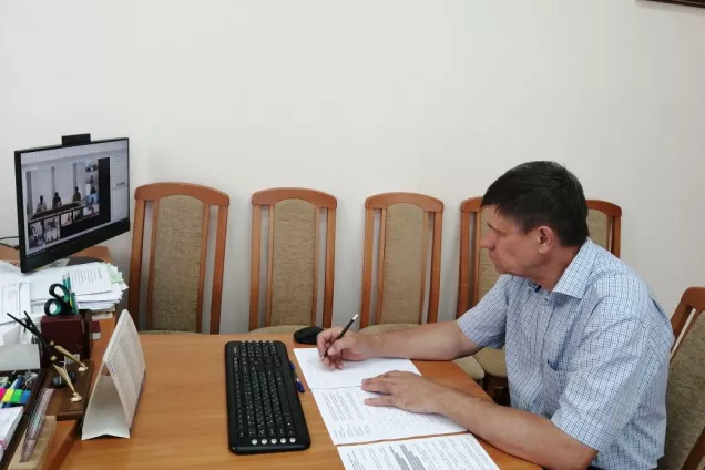 Депутаты убедились в готовности краевой системы образования к ЕГЭ