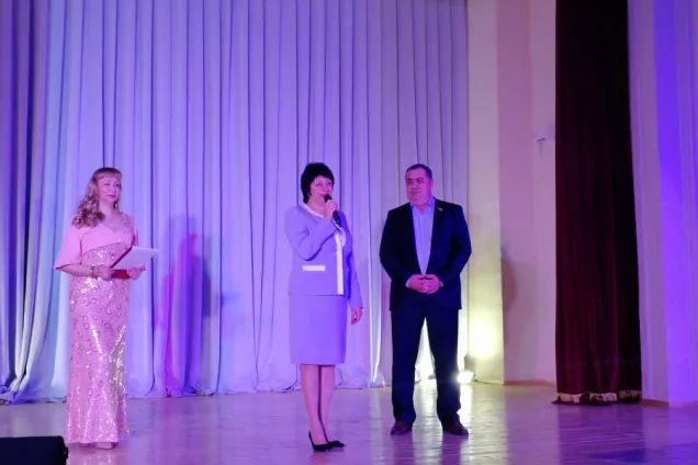 РАБОТА В ОКРУГЕ. Женщин Инкермана и Байдарской долины поздравили с Международным женским днём