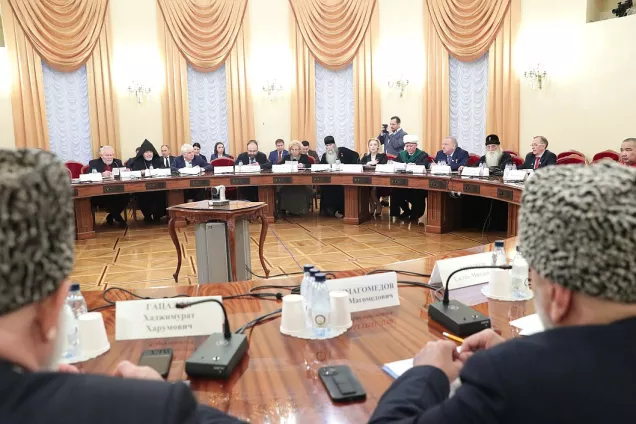 Представители российского духовенства высказались в Госдуме против идей нацизма и фашизма