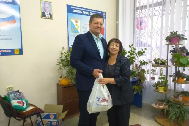 Вячеслав Камзолов поздравил ветеранский актив Нахимовского района