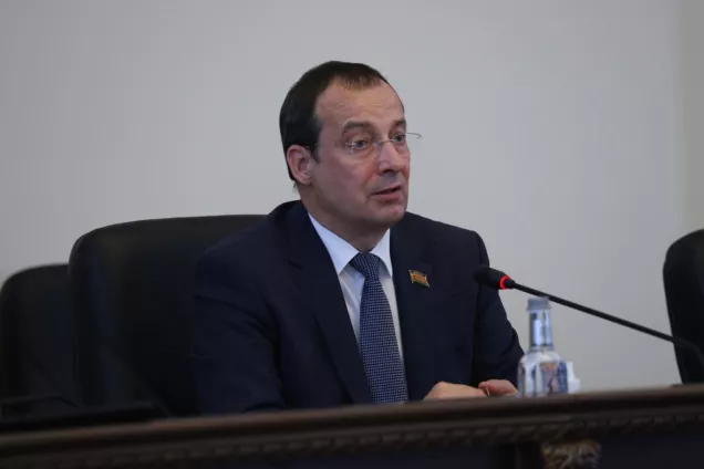 Парламентарии приняли Обращение по узакониванию разовых работ 