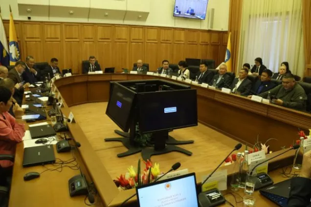 Депутаты Калмыкии обсудили проблемы опустынивания и деградации земель региона  в рамках «правительственного часа»