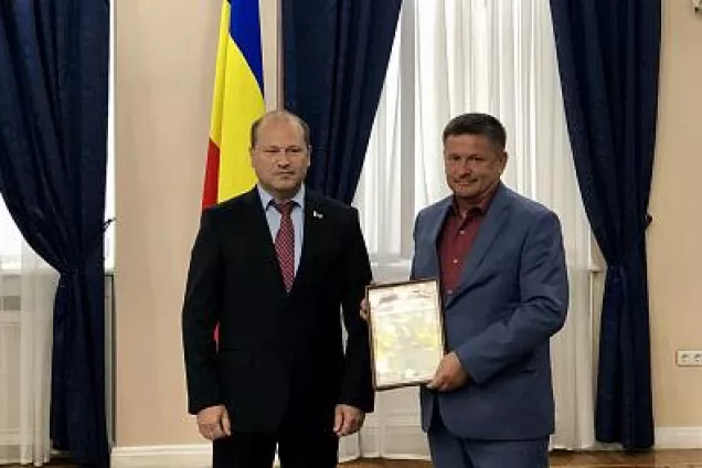 Александр Скрябин поздравил с профессиональным праздником работников дорожного хозяйства