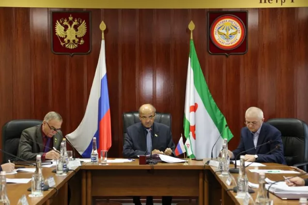 18.02.2020. в Парламенте Республики Ингушетия состоялось сто сорок первое заседание Совета Народного Собрания шестого созыва под председательством спикера Магамета Яндиева