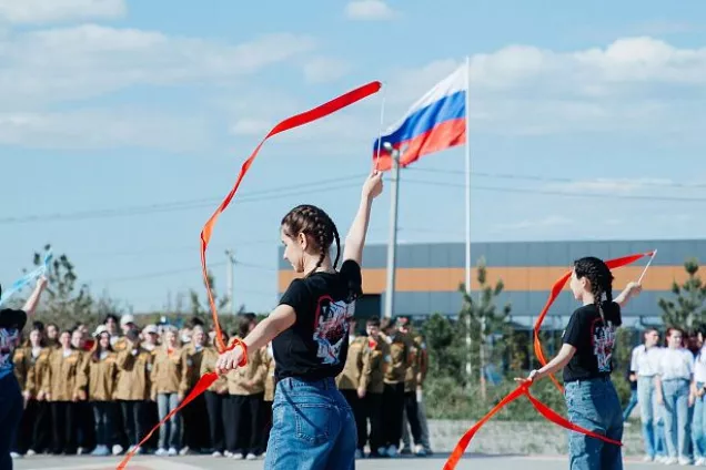 Волгоградские законодатели приняли участие в открытии  сборов по подготовке вожатых