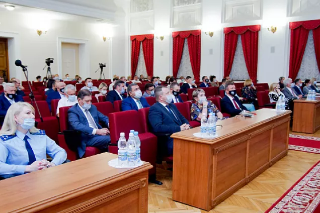 Волгоградские парламентарии подвели промежуточные итоги реализации национальных и региональных проектов