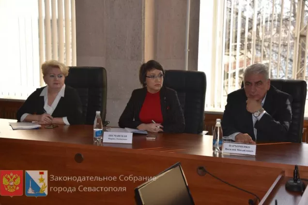 Комитет по образованию, науке, культуре и спорту провёл круглый стол