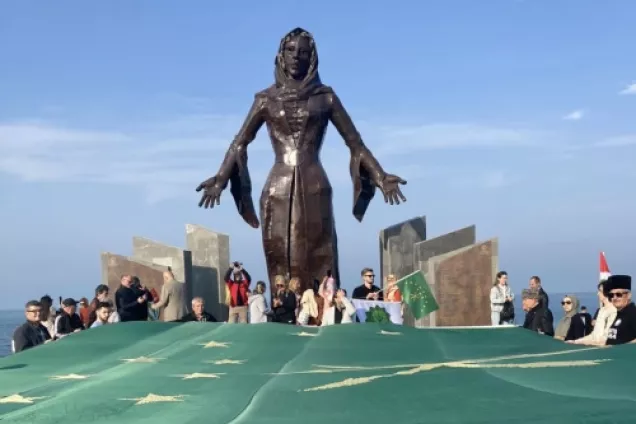 Депутаты Абхазии приняли участие в открытии памятного монумента жертвам Кавказской войны