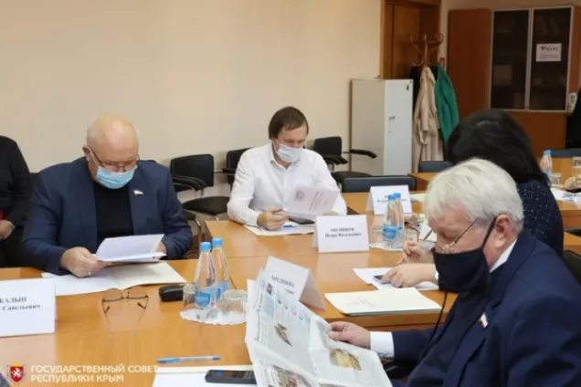 Парламентарии Крыма обсудили проект бюджета на 2022-2024 годы в разрезе курируемых отраслей