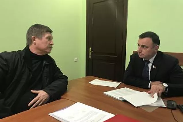 Депутат Арутюн Сурмалян помогает решить проблемы поселка Кумженский