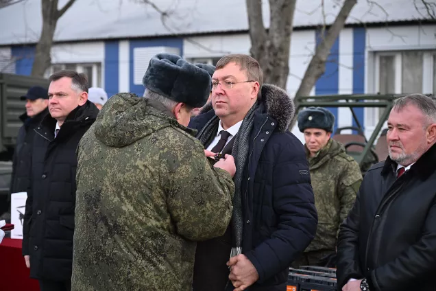 Спикер донского парламента А.Ищенко награжден медалью «За вклад в укрепление обороны Российской Федерации»