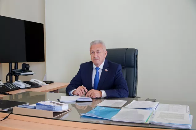 Председатель ЮРПА А.Блошкин.Примите искрение поздравления с Международным женским днем 8 марта!