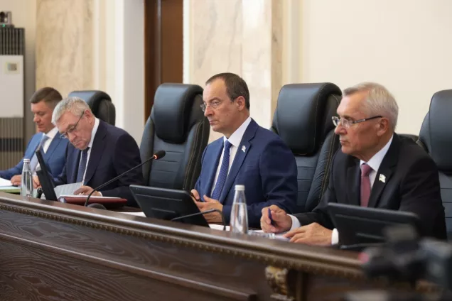 Участники СВО из числа детей-сирот получили преимущественное право на предоставление жилья