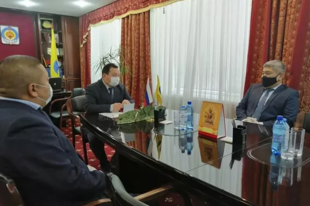 
Анатолий Козачко встретился с кандидатами на должности мировых судей