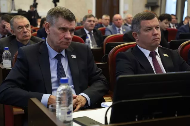 Парламентарии Кубани утвердили дополнительные выплаты региональным педагогам