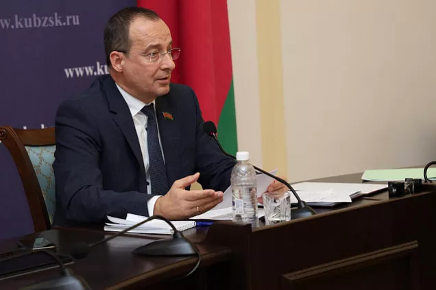 Юрий Бурлачко. В Краснодарском крае делается многое на всех уровнях власти.            Председатель парламента Кубани выступил на президиуме Совета законодателей РФ