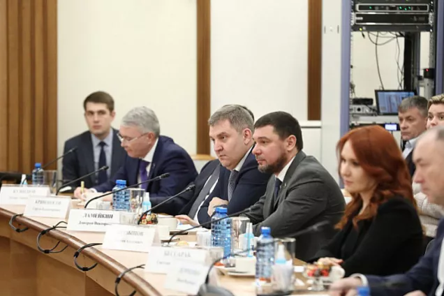 Власти Кубани обсудили вопросы взаимодействия с депутатами Госдумы от региона