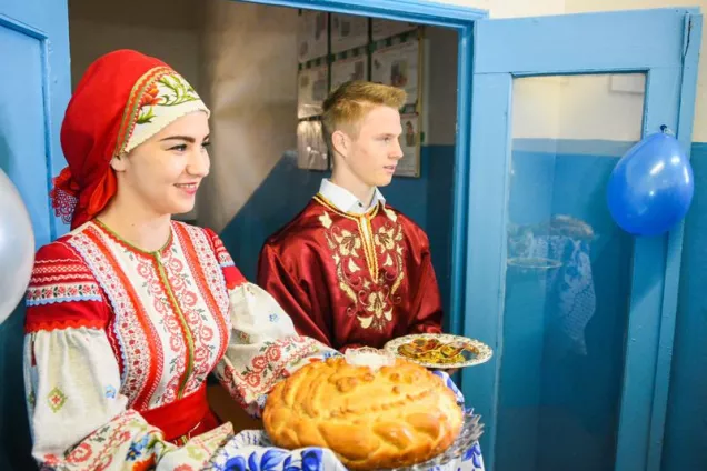 Полдневская школа отметила 130-летие со дня основания