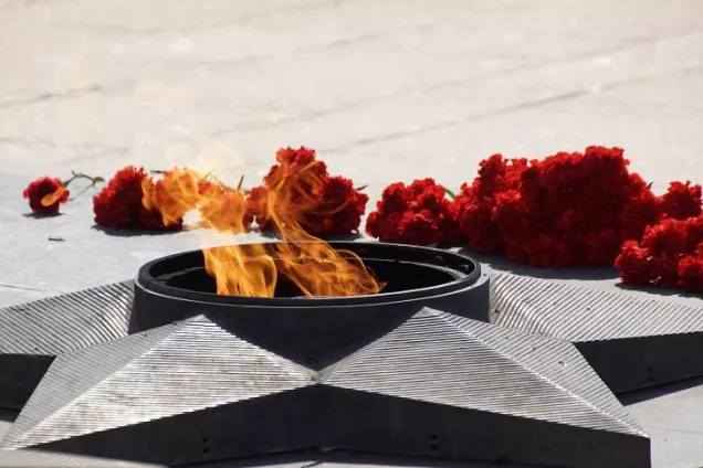 Поздравление председателя Волгоградской областной Думы  Александра Блошкина с 77-й годовщиной победы в Сталинградской битве