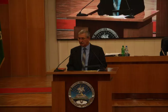 На должность Уполномоченного по правам человека в Республике Адыгея депутаты единогласно назначили А.Я. Осокина