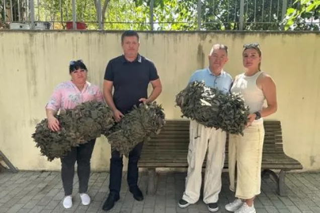 Парламентарий Севастополя  Камзолов  передал средства защиты для военнослужащих