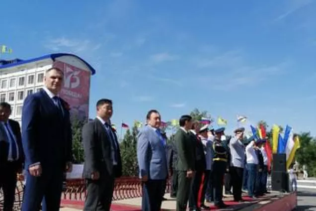 
Спикер Парламента Калмыкии принял участие в Параде Победы