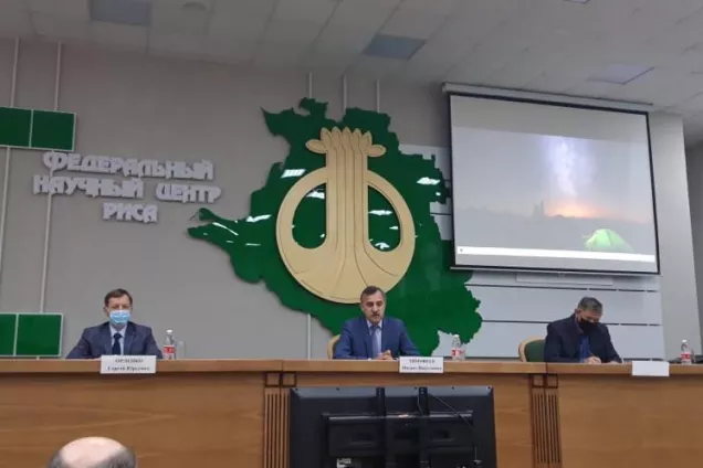 Ю.Бурлачко считает,  что нормативная правовая база края дает возможность увеличить объемы сельхозпродукции