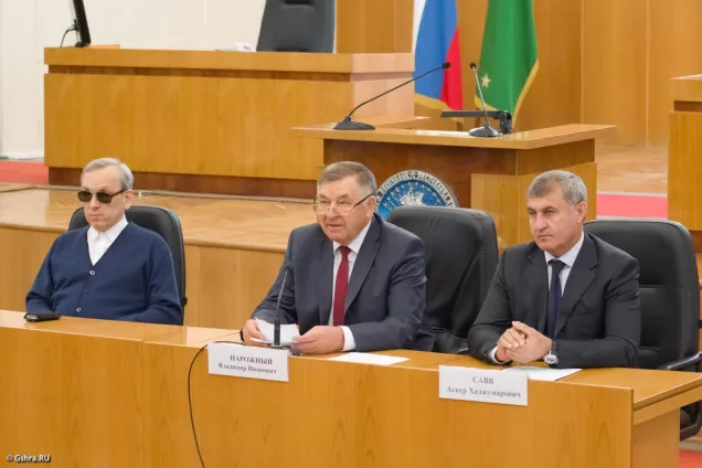 О доверии, понимании, оказании помощи и моральной поддержки шел разговор на встрече депутатов с детьми с ограниченными возможностями по зрению и их родителями