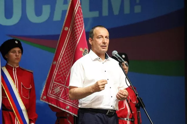 В Краснодаре добровольцам и участникам гуманитарных миссий вручили государственные награды