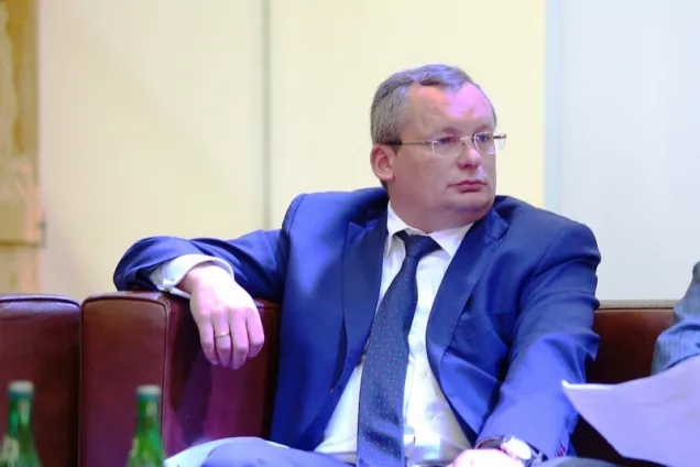 Восемь вопросов Игорю Мартынову