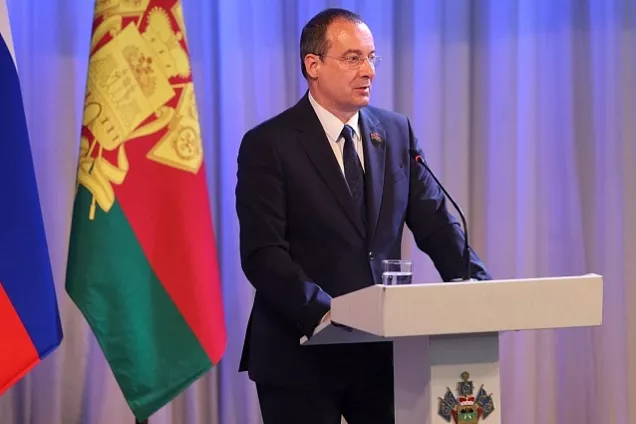 Спикер ЮРПА Юрий Бурлачко. Рад поздравить вас с началом работы 42-й Конференции