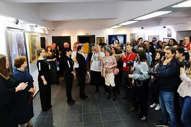 Роман Лютиков поздравил  «Музей современного изобразительного искусства на Дмитровской» с 15-летием со дня основания