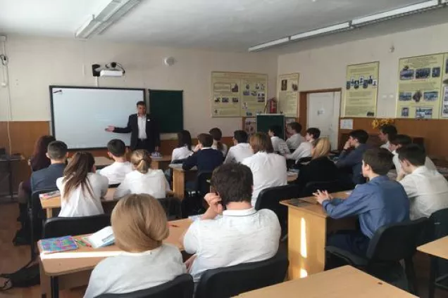 Игорь Аржанцев провел парламентский урок