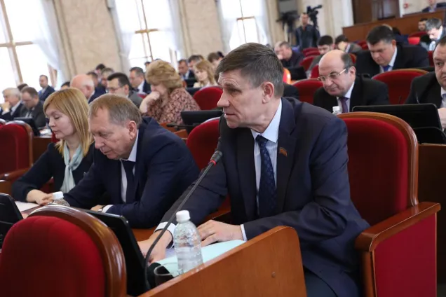 Краевые депутаты приняли закон о дуальном обучении