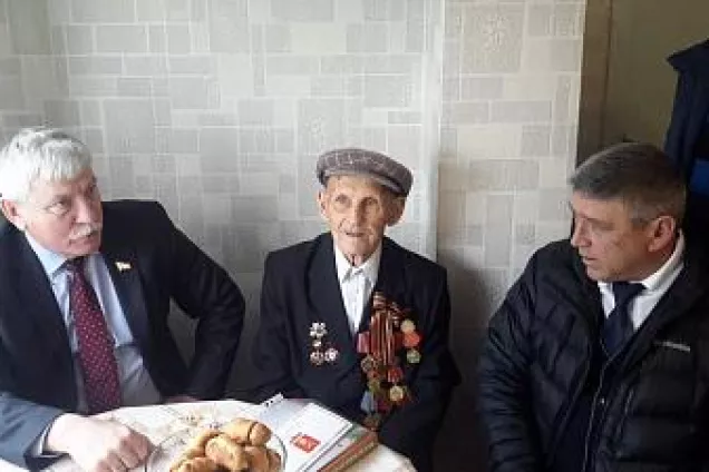 Вячеслав Василенко поздравил с Новым годом ветеранов Великой Отечественной войны