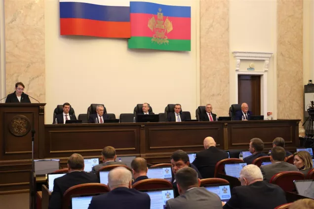 Депутаты ЗСК увеличили со следующего года дополнительные выплаты педагогам