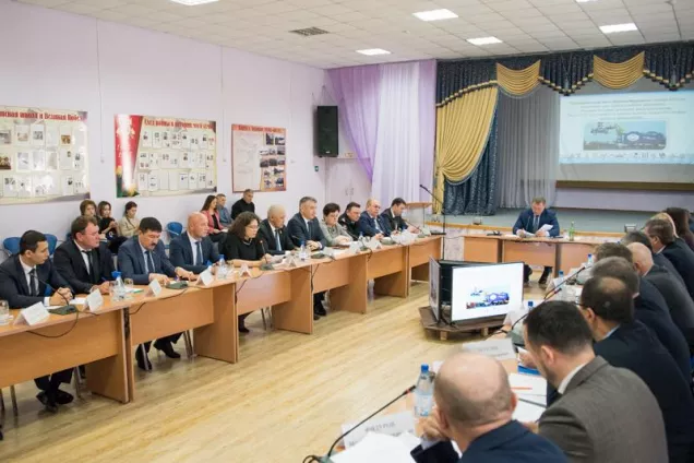 Игорь Мартынов принял участие в выездном заседании Правительства Астраханской области