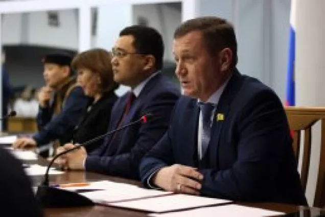 В Элисте состоялся «круглый стол», посвященный Международному дню родного языка