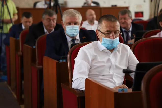 За муниципальными депутатами, работающими на непостоянной основе, сохранят основную должность