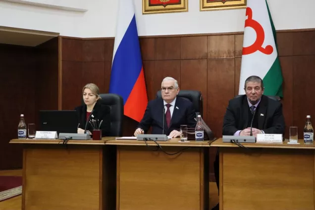 В парламенте Ингушетии прошло заключительное заседание осенней сессии в 2025 году