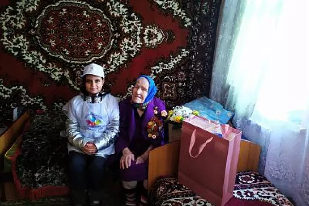 Саркис Гогорян поздравил с днем рождения участницу Великой Отечественной войны