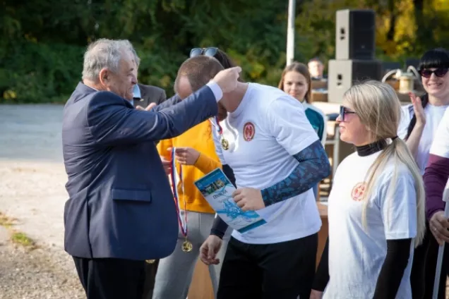 Ефим Фикс.Спорт играет важную роль в воспитании молодежи