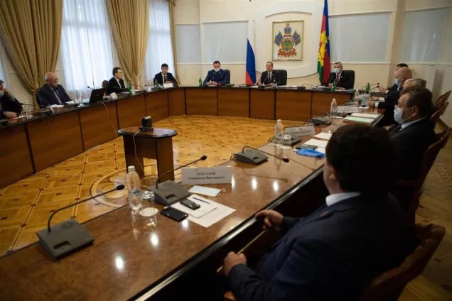 Проведение диспансеризации приостановят, о положении на рынке труда будут информировать