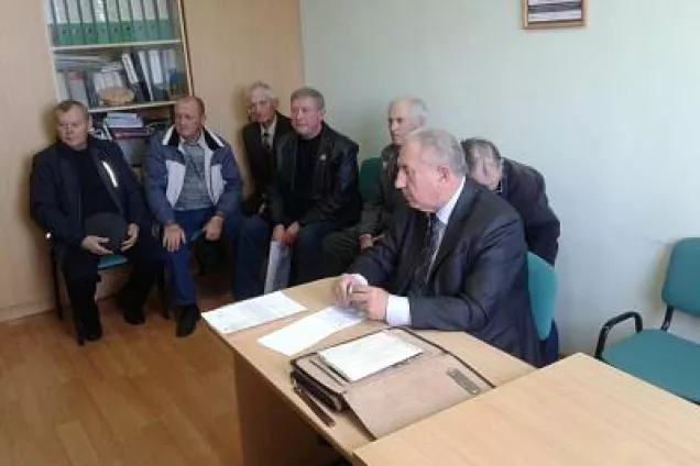 Григорий Фоменко провел прием граждан в Зимовниковском районе