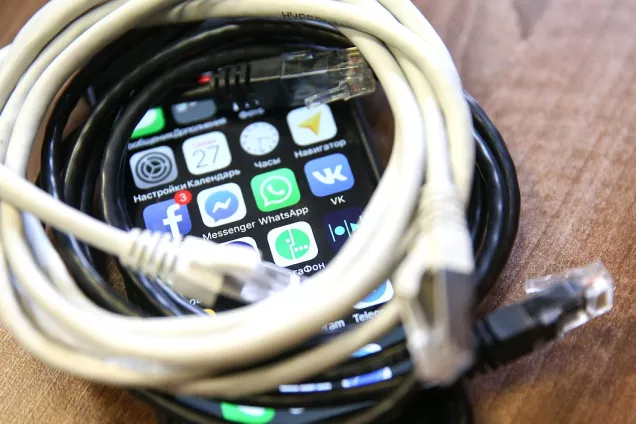 Использование мобильных телефонах в школах ограничат