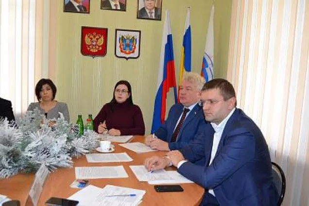 Депутат Роман Лютиков оказал помощь жителям Новошахтинска