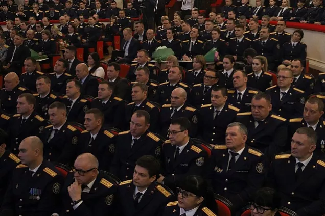 Ю.Бурлачко. Создан корпус профессионалов, для которых самым важным являются долг, честь, верность закону