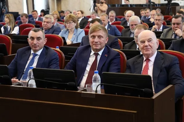 Кубанские законодатели усилили меры поддержки многодетных семей