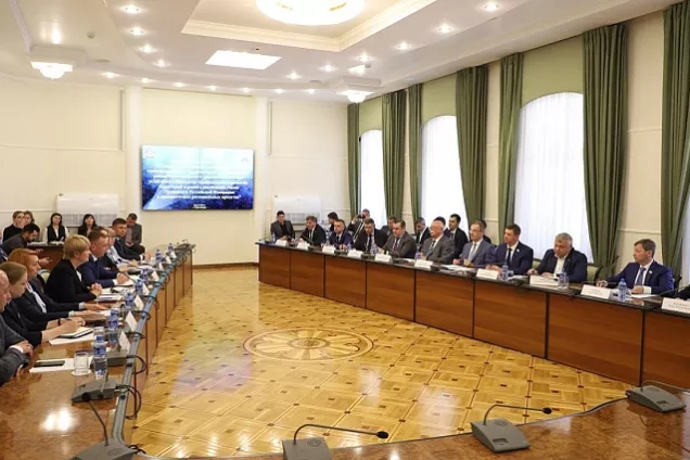 В кубанском парламенте обсудили перспективам развития Гулькевичского муниципального района